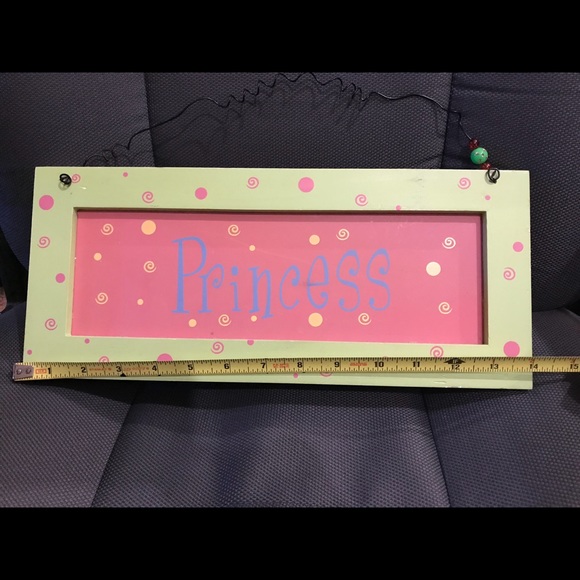 Princess wall hanging - Picture 2 of 3